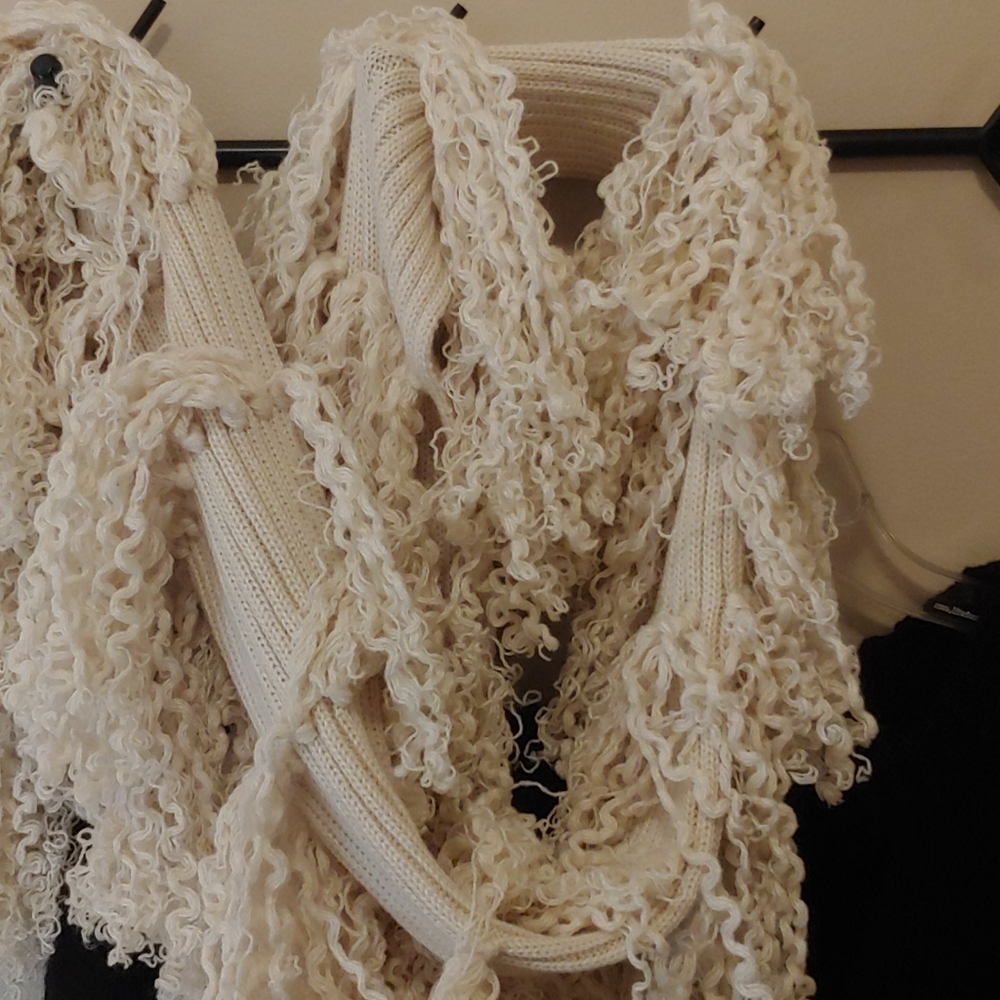 scarf - Picture 4 of 4